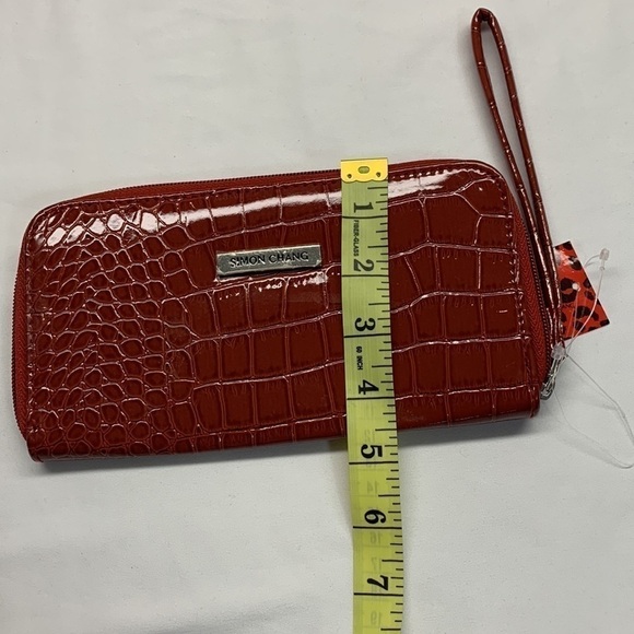 Simon Chang Wristlet Purse Colour Red NWT - Picture 7 of 9